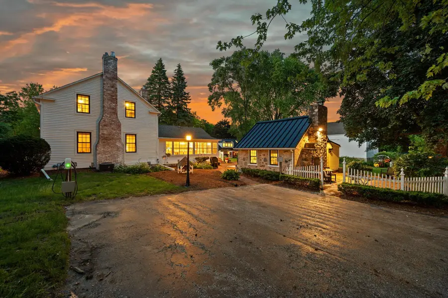 12112 N Wauwatosa Rd, Mequon, WI 53097 - #2
