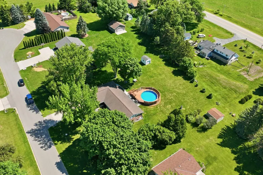 4112 Mueller Dr, Hartford, WI 53027 - #2
