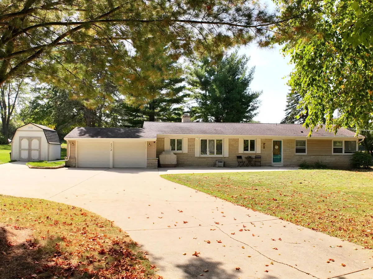 5319 W Sunnyside Dr, Mequon, WI 53092 - #1
