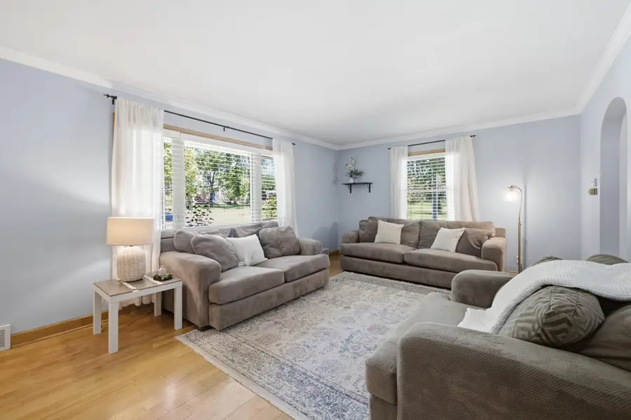 10205 W Feerick Pl, Wauwatosa, WI 53222 - #2