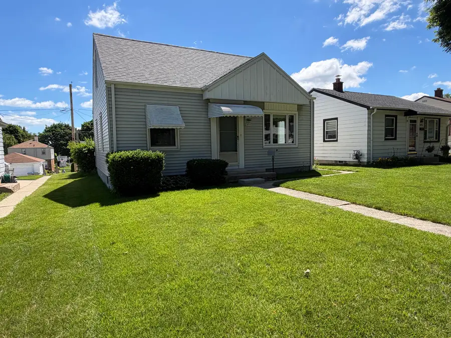 2850 S 50th St, Milwaukee, WI 53219 - #2
