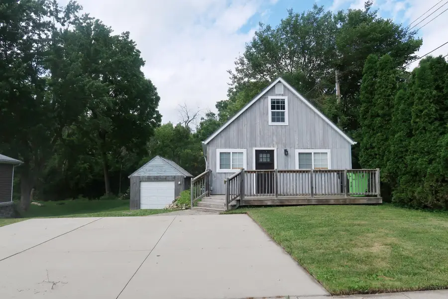 604 Rock River Ave, Waupun, WI 53963 - #2