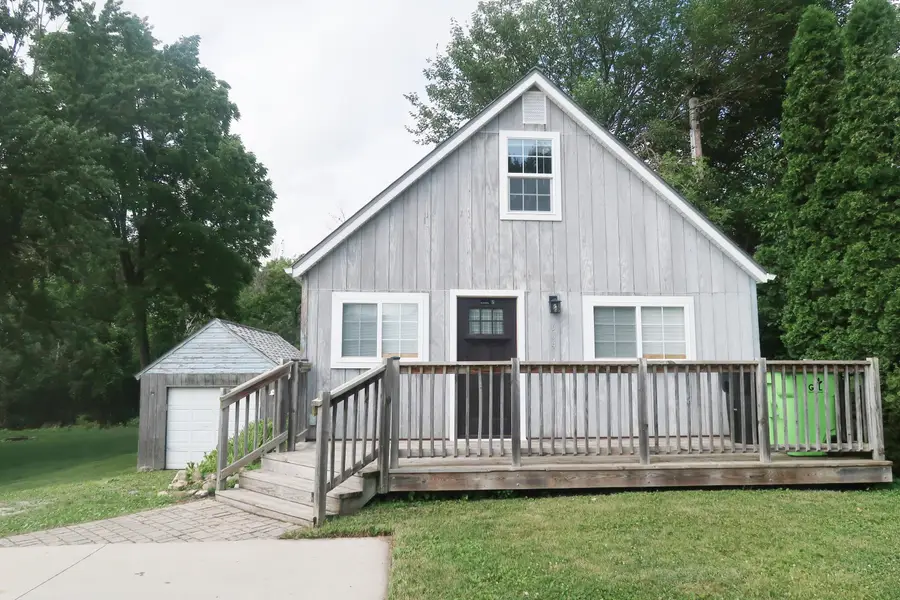 604 Rock River Ave, Waupun, WI 53963 - #3