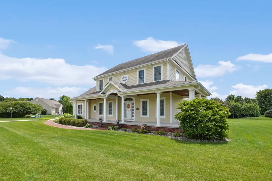 N75W24615 Overland Rd, Sussex, WI 53089 - #2