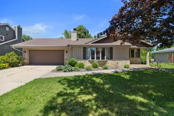1130 E Elm Rd, Oak Creek, WI 53154