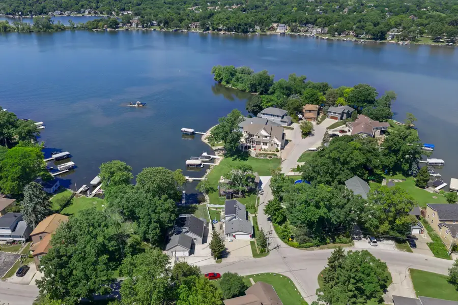S68W18031 Island Dr, Muskego, WI 53150 - #3