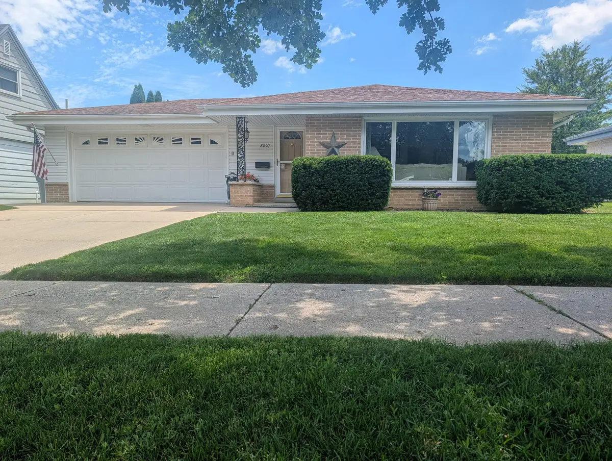 8827 W Burdick Ave, Milwaukee, WI 53227 - #1