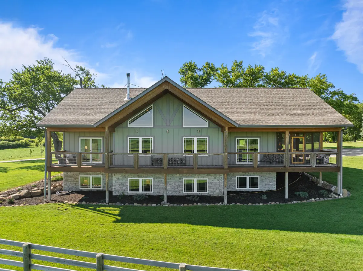29224 Mt Tom Rd, Burlington, WI 53105 - #1