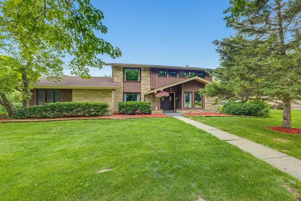 5050 Spruce Ct, Greendale, WI 53129