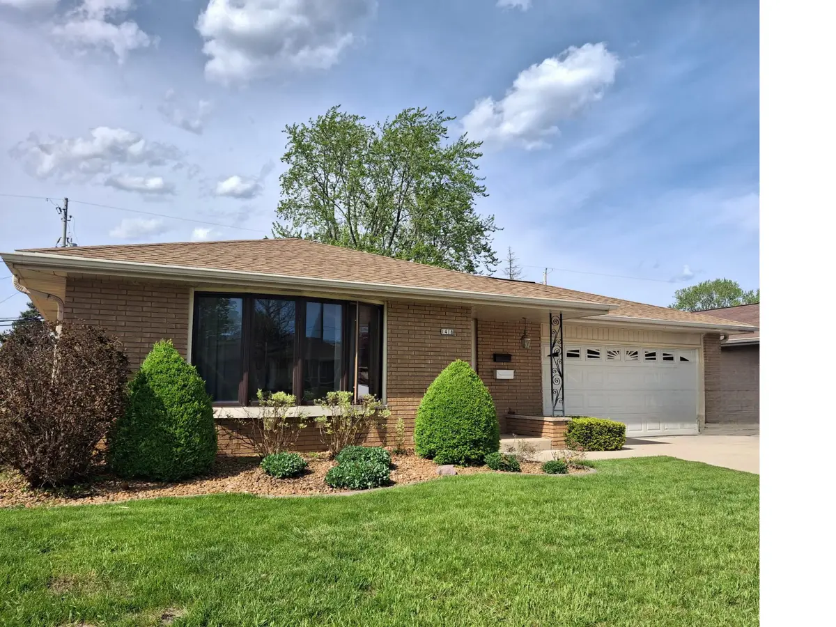 1418 W Denis Ave, Milwaukee, WI 53221 - #1