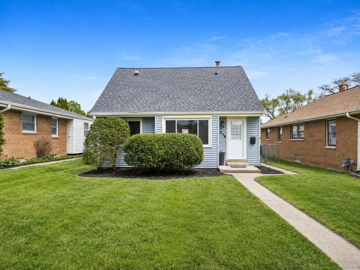 4218 N 71st St, Milwaukee, WI 53216 - #1