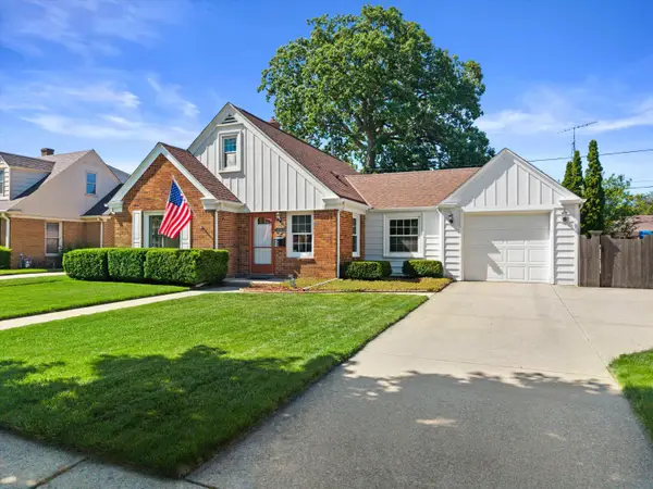 804 Florence Ave, Racine, WI 53402