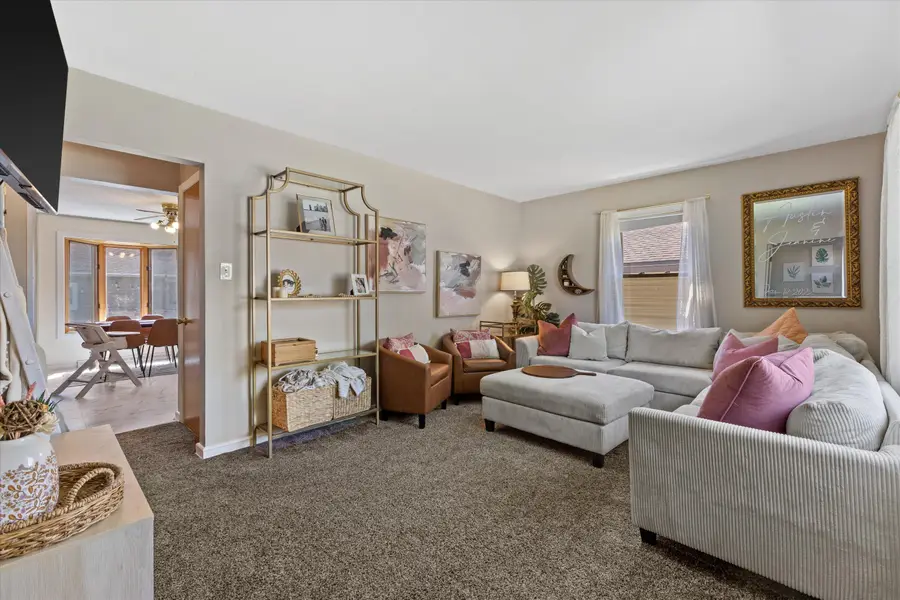 270 N 111th St, Wauwatosa, WI 53226 - #3