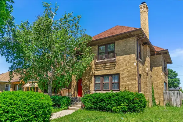 2704 N 46th St, Milwaukee, WI 53210