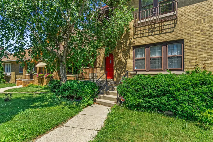 2704 N 46th St, Milwaukee, WI 53210 - #2