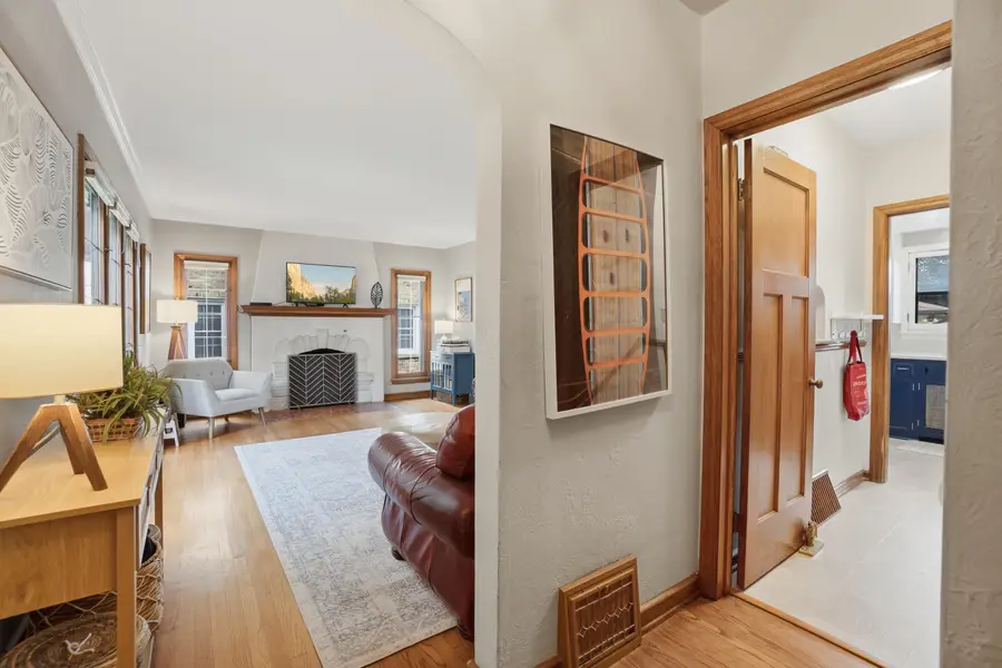 6921 W Hadley St, Milwaukee, WI 53210 - #3