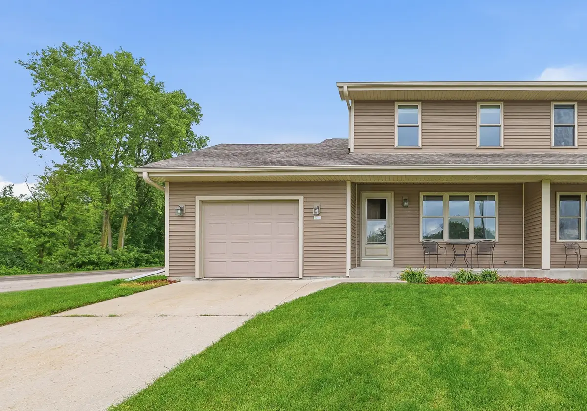 420 Keno Cir, Horicon, WI 53032 - #1