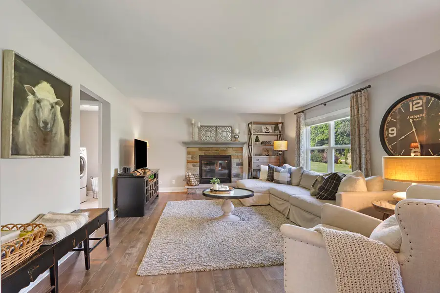 436 Ashley Dr, Williams Bay, WI 53191 - #3