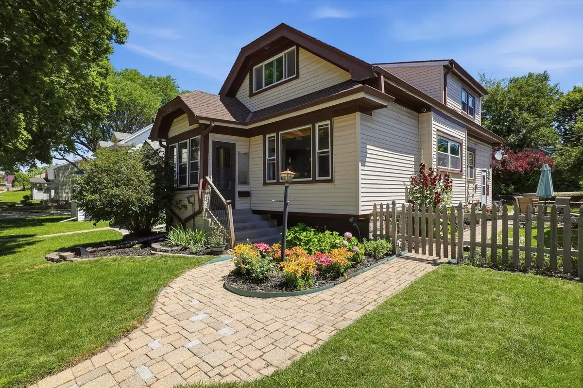 1448 S 90th St, West Allis, WI 53214 - #1