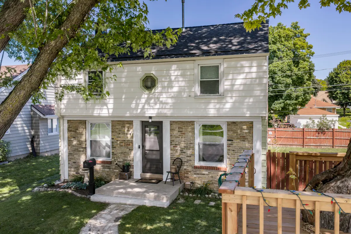 2144 S 108th St, West Allis, WI 53227 - #1