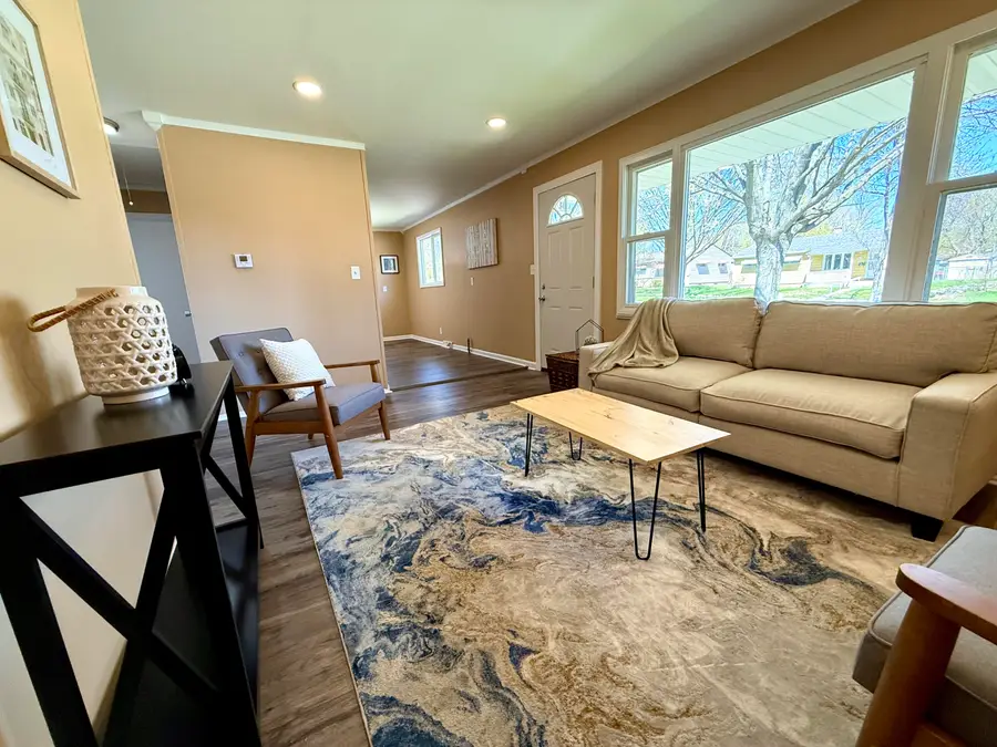 7009 W Carmen Ave, Milwaukee, WI 53218 - #2