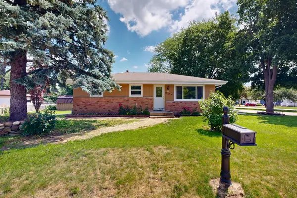 923 Gail Pl, Fort Atkinson, WI 53538