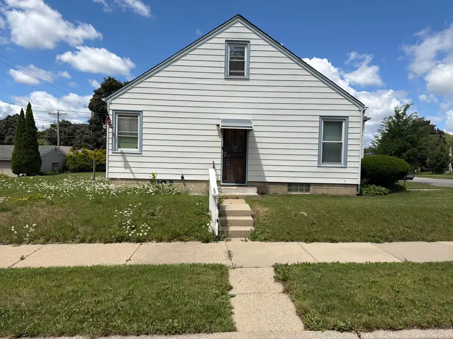 7203 W Hampton Ave, Milwaukee, WI 53218 - #3
