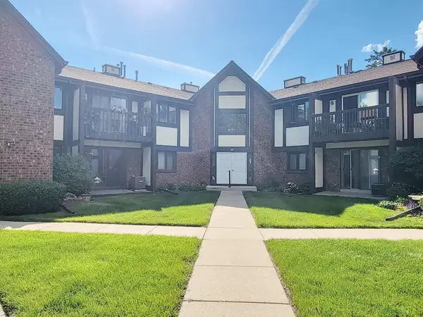 508 S Rochester St, Mukwonago, WI 53149