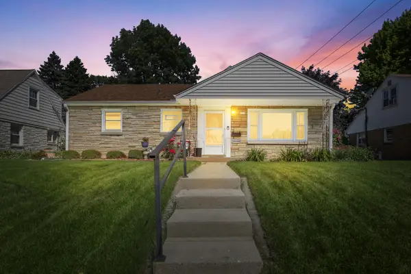 4310 W Anthony Dr, Greenfield, WI 53219