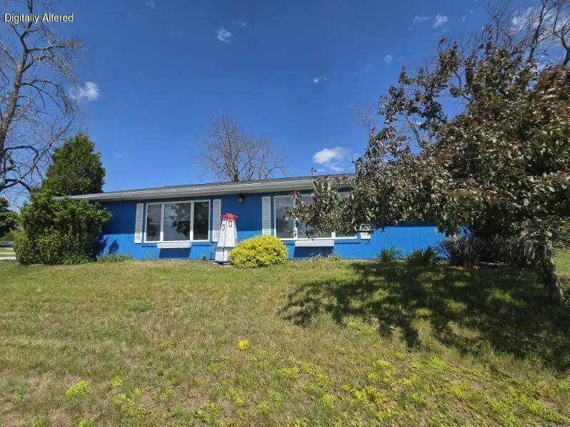 4020 Memorial Dr, Two Rivers, WI 54241 - #1