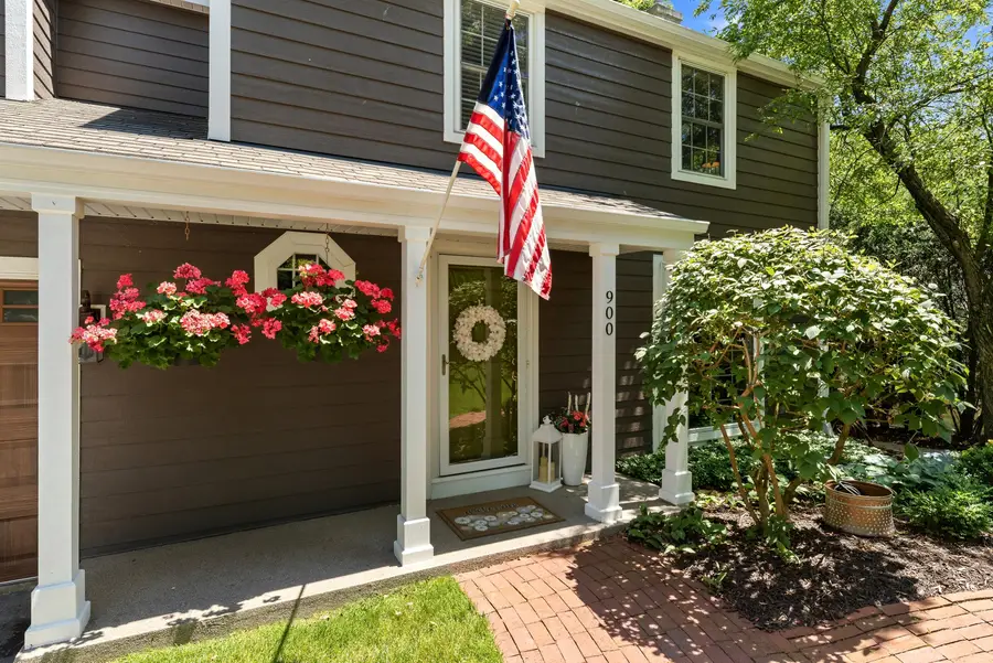 900 Apple Tree Ln, Brookfield, WI 53005 - #3