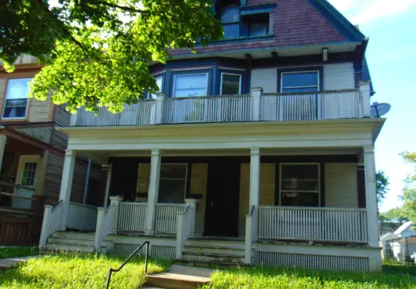 3320 W Saint Paul Ave W, Milwaukee, WI 53208