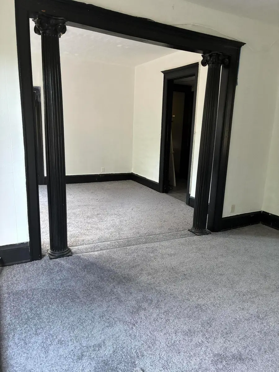 3320 W Saint Paul Ave, Milwaukee, WI 53208 - #2