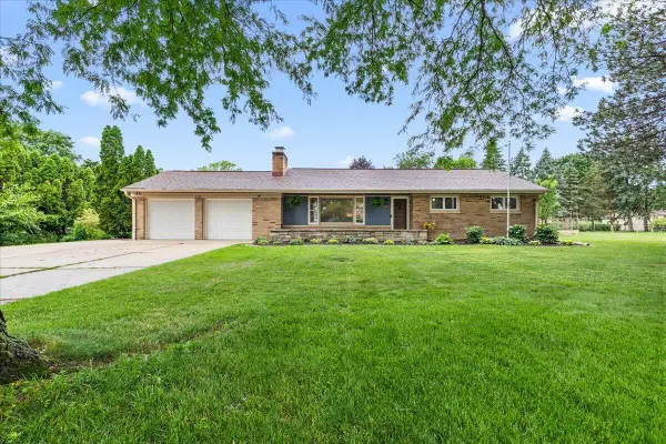 4505 N 133rd St, Brookfield, WI 53005