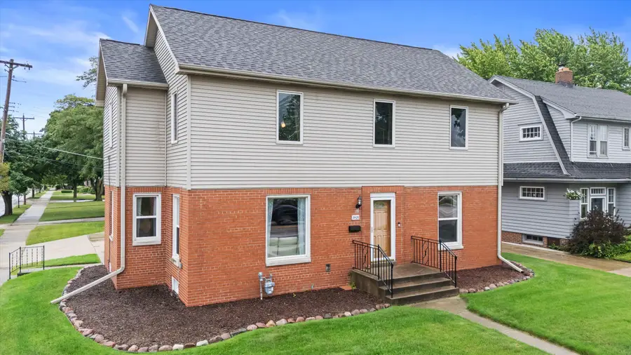 2925 N Main St, Racine, WI 53402 - #3