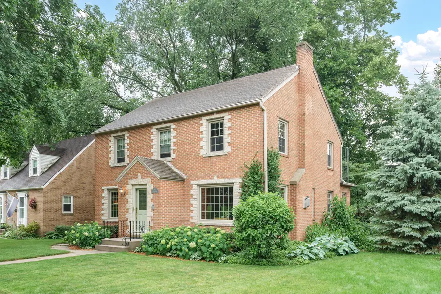 910 Harvey Ave, Watertown, WI 53094 - #2