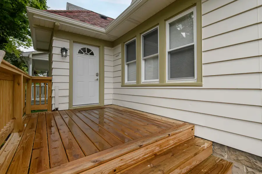 3226 N Newhall St, Milwaukee, WI 53211 - #2