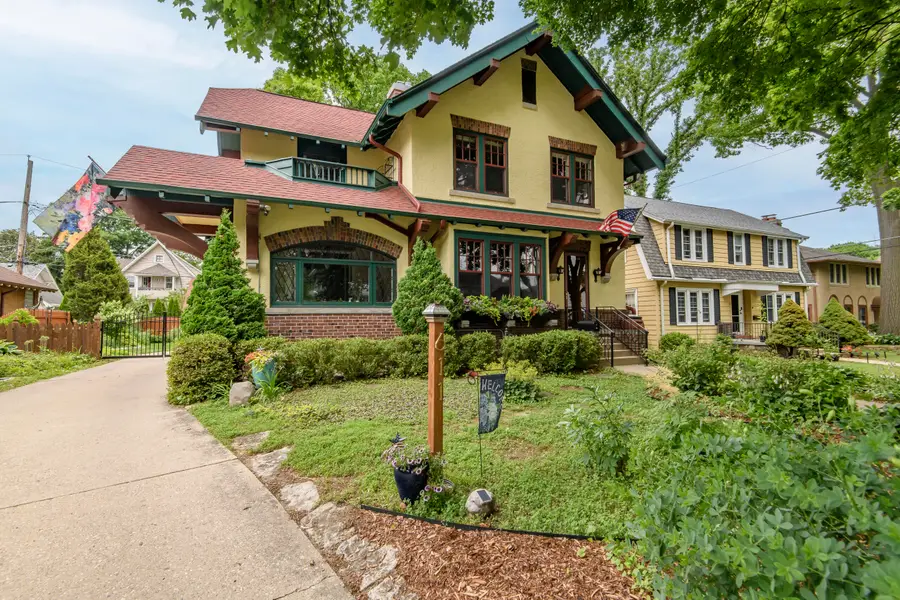 611 N 50th St, Milwaukee, WI 53208 - #2