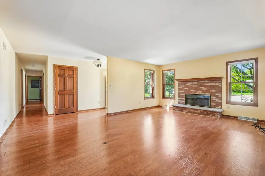 W72N540 Cider Mill Ct, Cedarburg, WI 53012 - #3