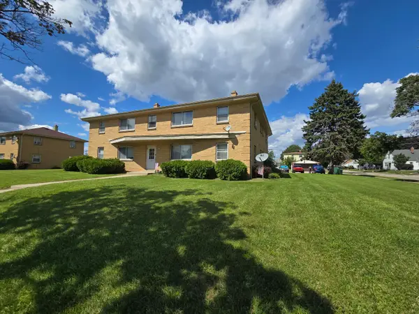 2410 W Howard Ave, Milwaukee, WI 53221