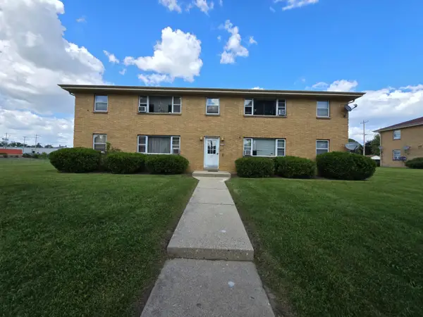 2424 W Howard Ave, Milwaukee, WI 53221