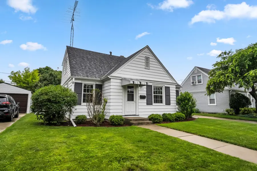 1233 Kingston Ave, Racine, WI 53402 - #3