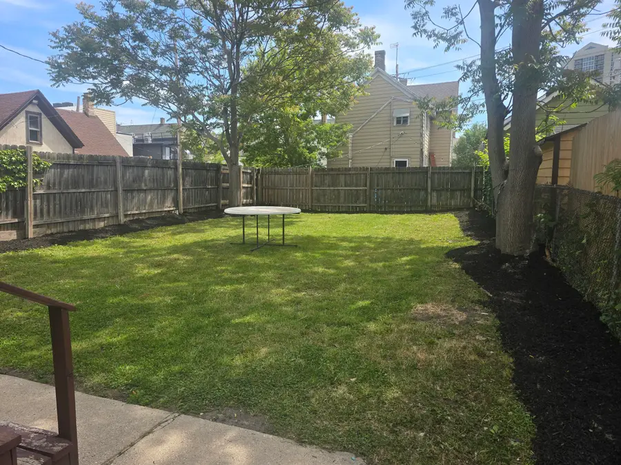 1650 N Arlington Pl, Milwaukee, WI 53202 - #2