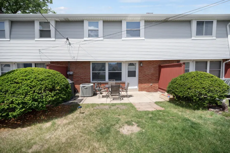 1363 Josephine St, Waukesha, WI 53186 - #2