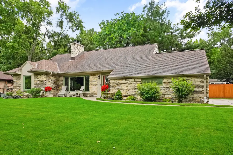 12001 W Underwood Pkwy, Wauwatosa, WI 53226 - #3