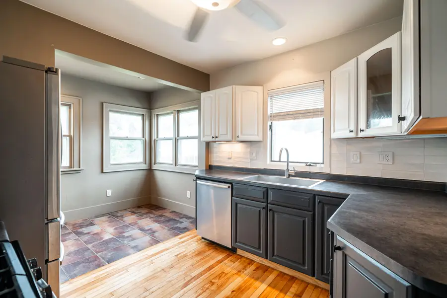 814 Buena Vista Ave, Waukesha, WI 53188 - #3