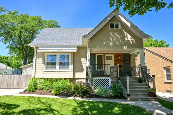 3725 S 5th Pl, Milwaukee, WI 53207