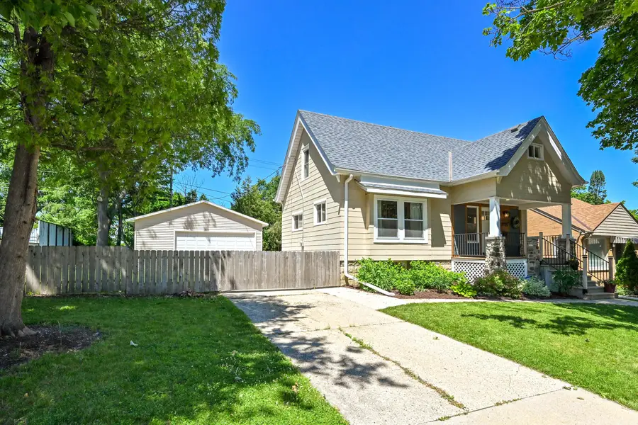 3725 S 5th Pl, Milwaukee, WI 53207 - #2