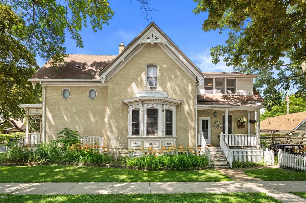 3174 S Herman St, Milwaukee, WI 53207 - #1