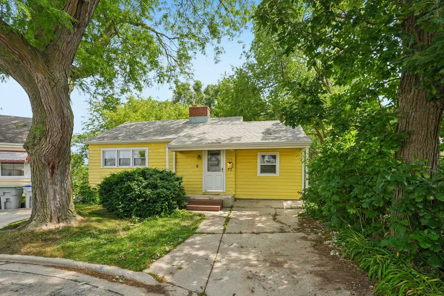 838 N 54th St, Milwaukee, WI 53208 - #2